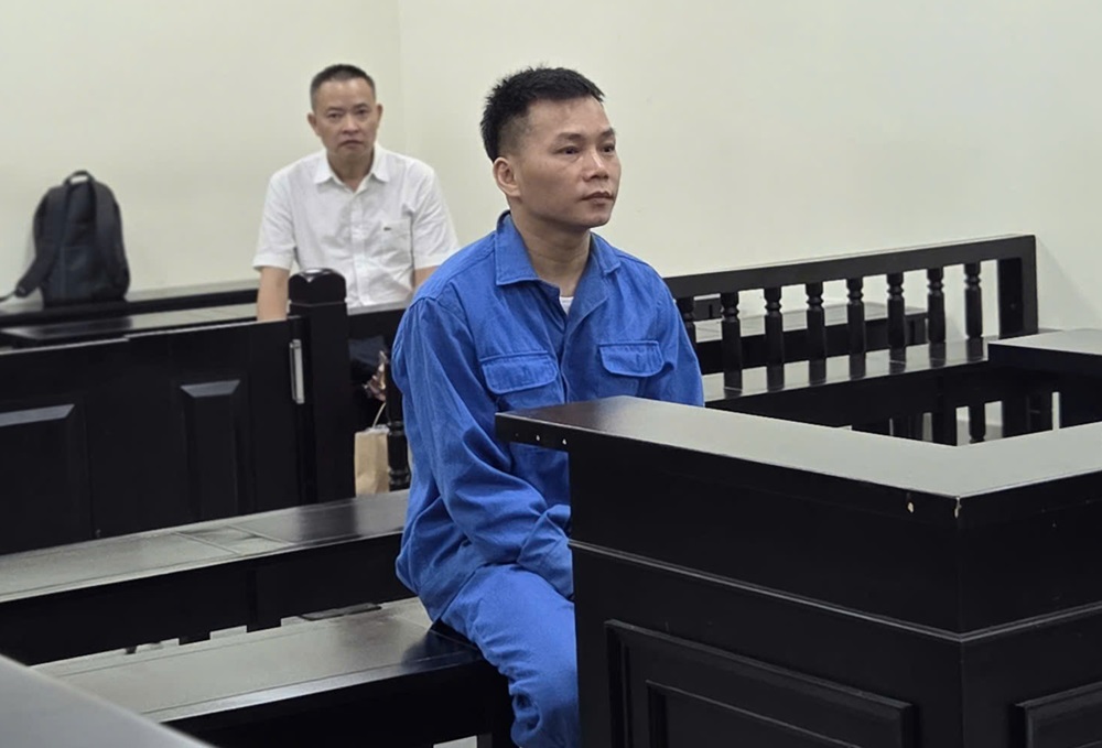 Lĩnh án phạt tù vì tổ chức cho người khác trốn ra nước ngoài