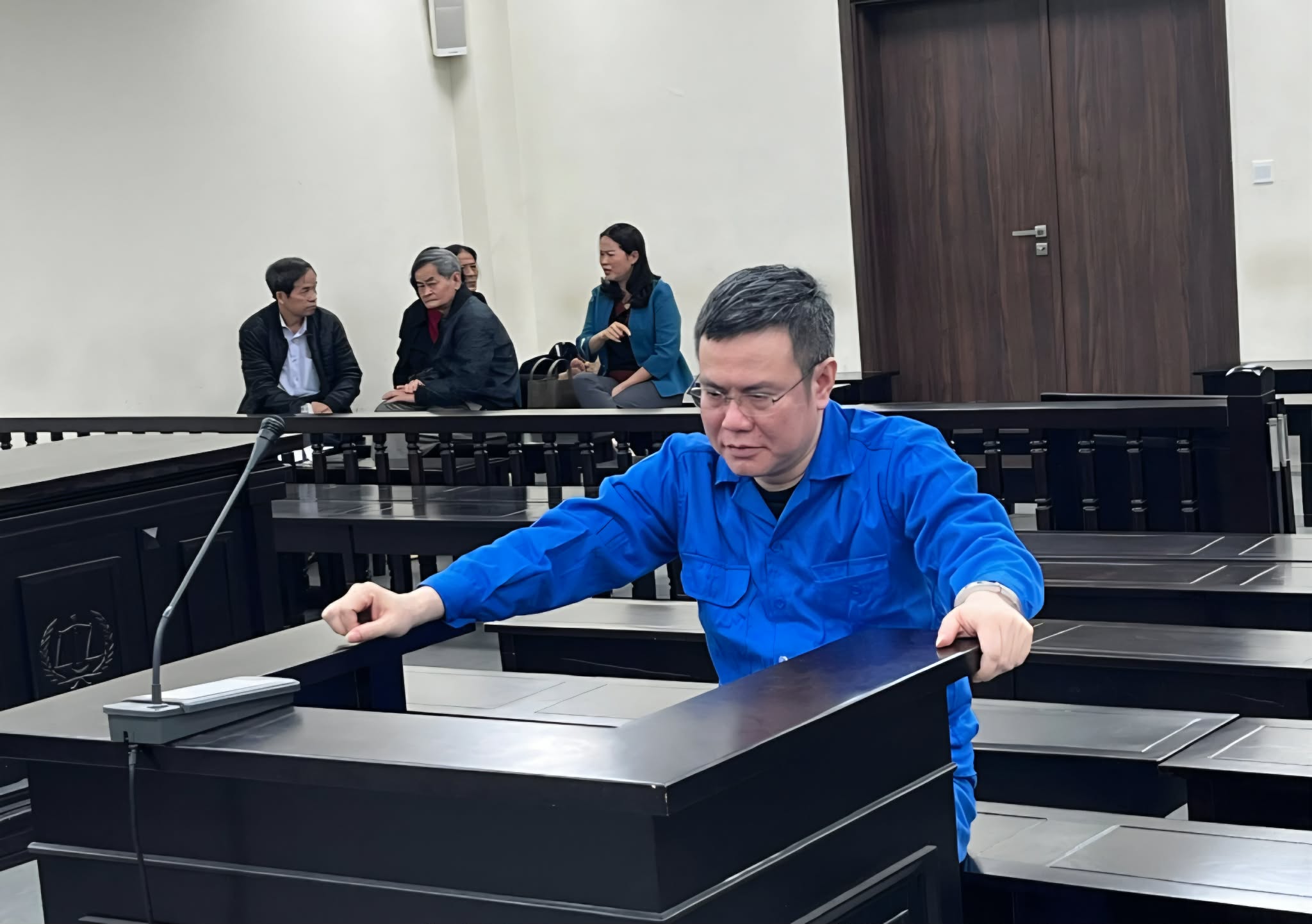 Chủ tịch công ty bán đất “ảo” cho khách lấy tiền mua đất thật cho mình