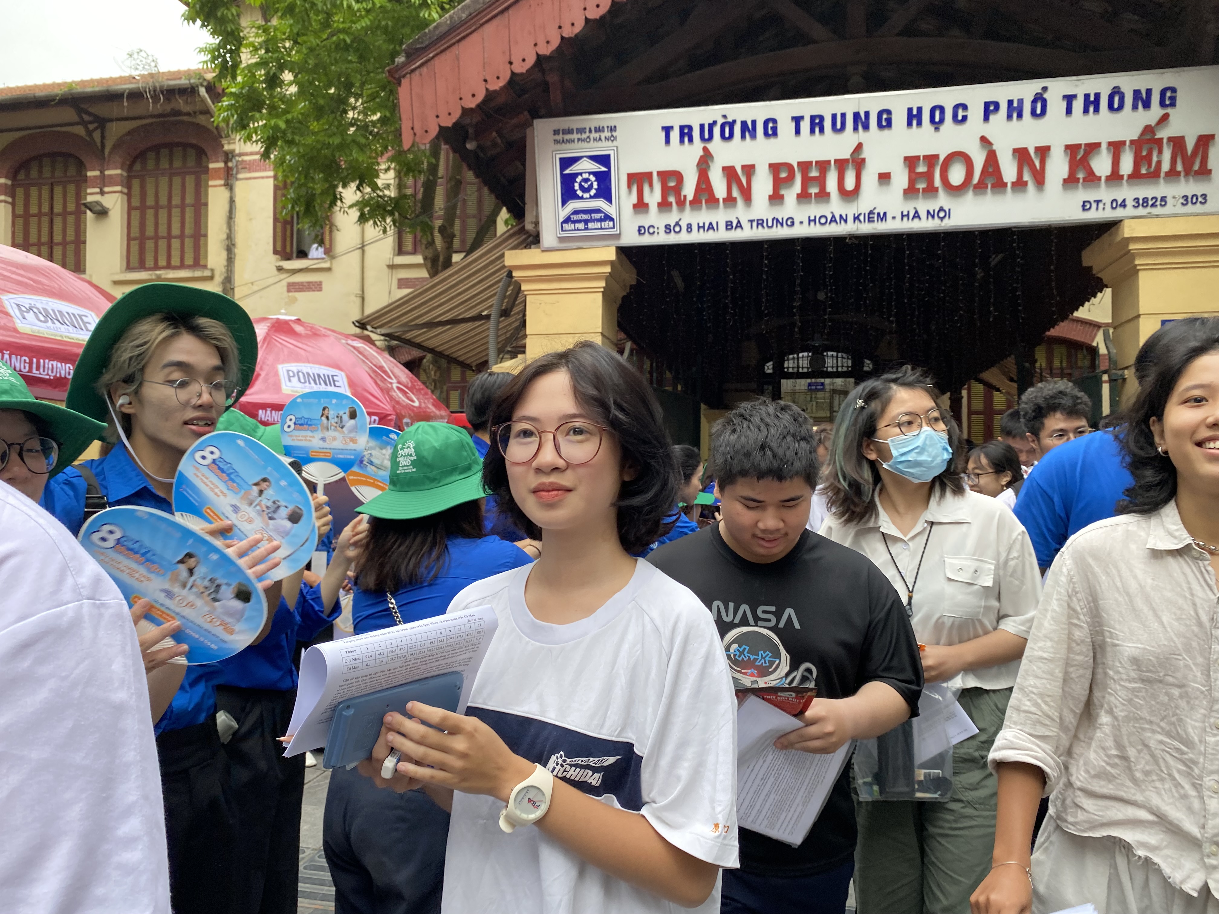 Bộ GD-ĐT nói gì về phản ánh đề thi quá khó?