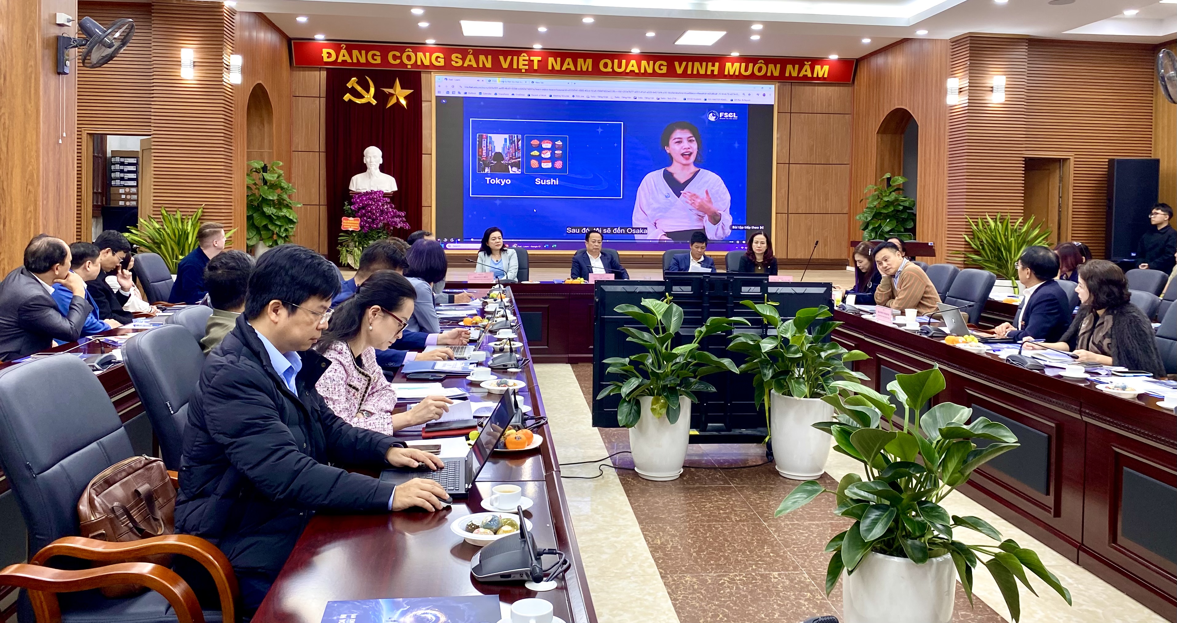 Hà Nội: Nhiều khó khăn trong chuyển đổi số, dạy ngoại ngữ trong giáo dục nghề nghiệp