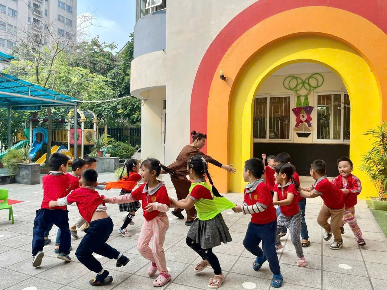 Chia sẻ nhân Ngày Nhà giáo Việt Nam 20-11: "Tôi yêu nghề!"