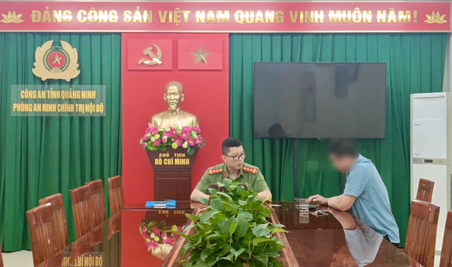 Đăng tải hình ảnh chỉnh sửa về lễ diễu binh, nam thanh niên bị xử phạt