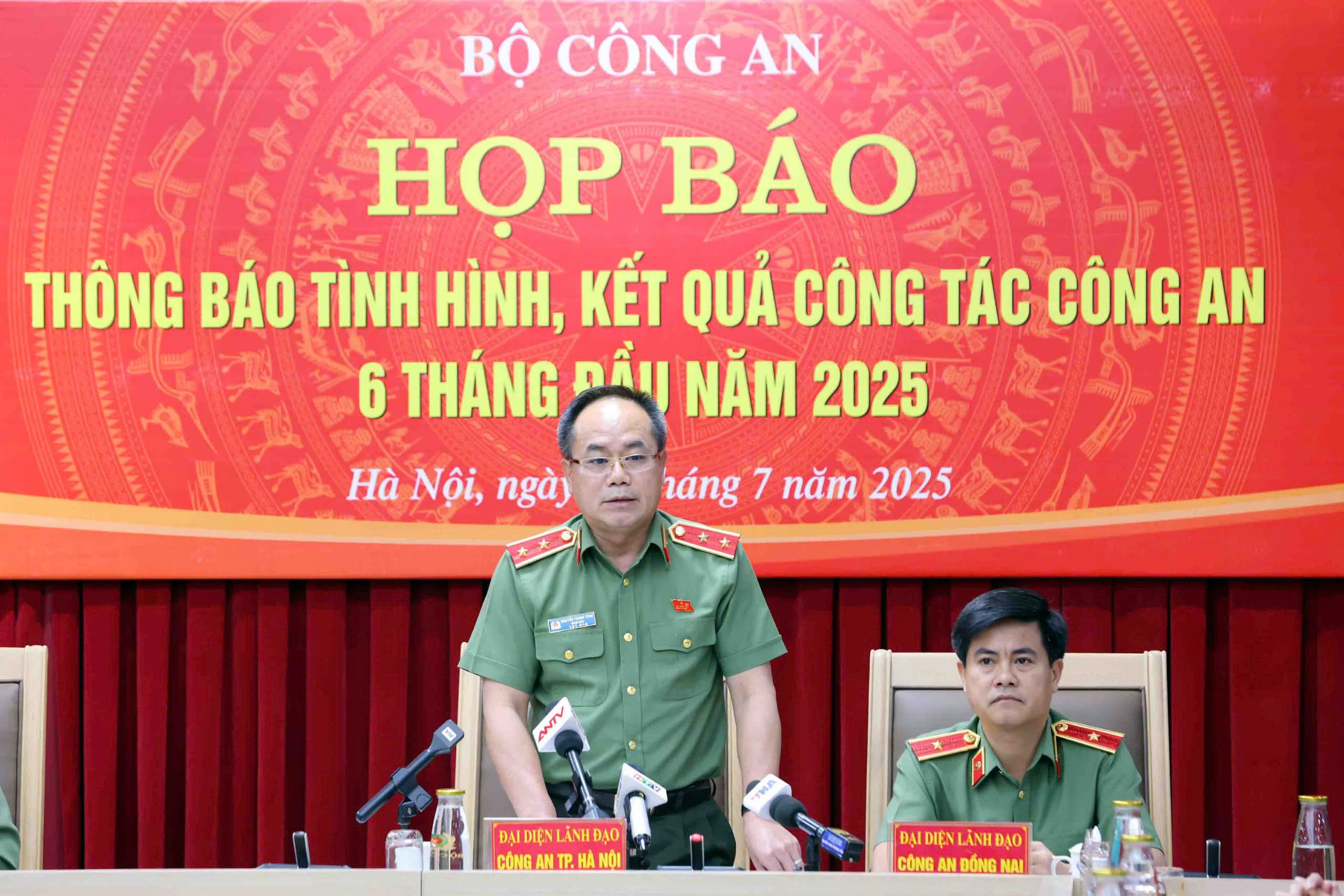 Trung tướng Nguyễn Thanh Tùng - Giám đốc Công an thành phố Hà Nội thông tin: 'Cơ quan điều tra thu giữ thêm hàng trăm tỷ đồng liên quan đến vụ án Mr Pip và đồng phạm'