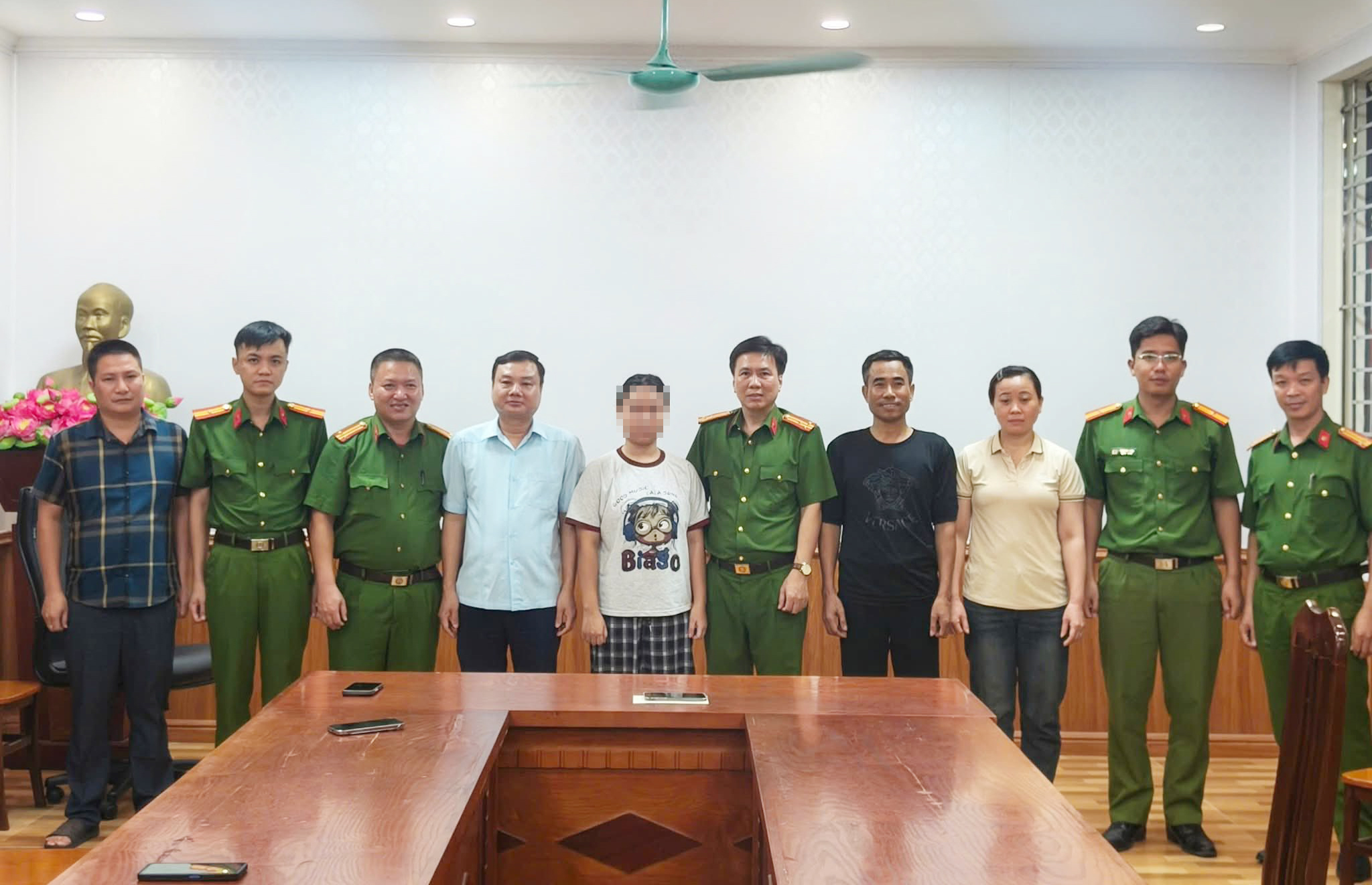 Giải cứu nữ sinh bị ‘bắt cóc online’, tống tiền qua mạng