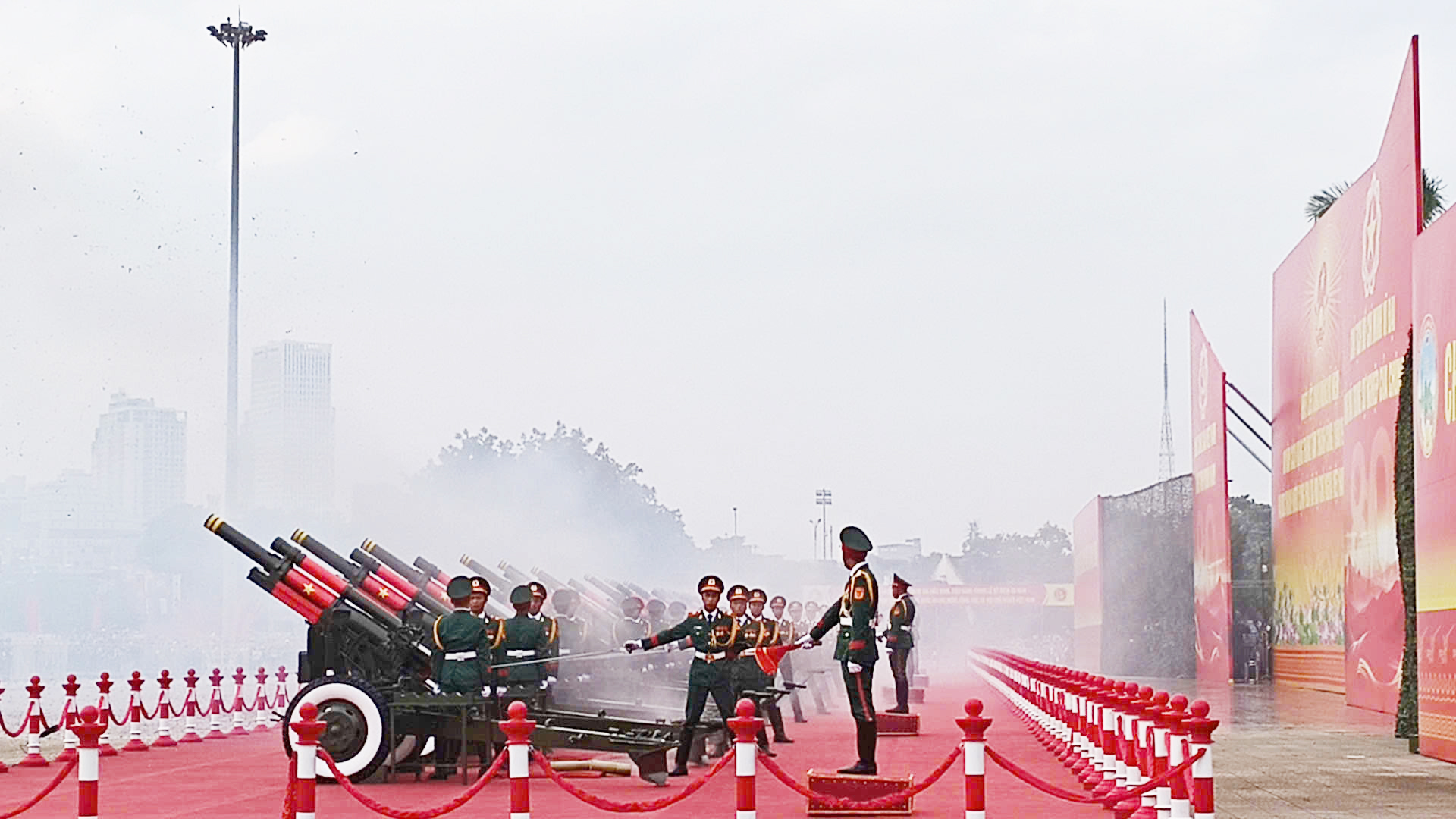 Rộn ràng 'Như có Bác trong ngày vui đại thắng' cùng tiếng pháo lễ mở màn tổng duyệt A80