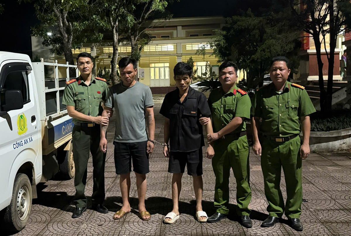 Bắt ổ sử dụng ma túy, lộ đại lý bán lẻ 'hàng trắng'