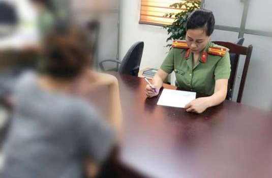 Phạt 7,5 triệu đồng người phụ nữ xúc phạm lực lượng Công an