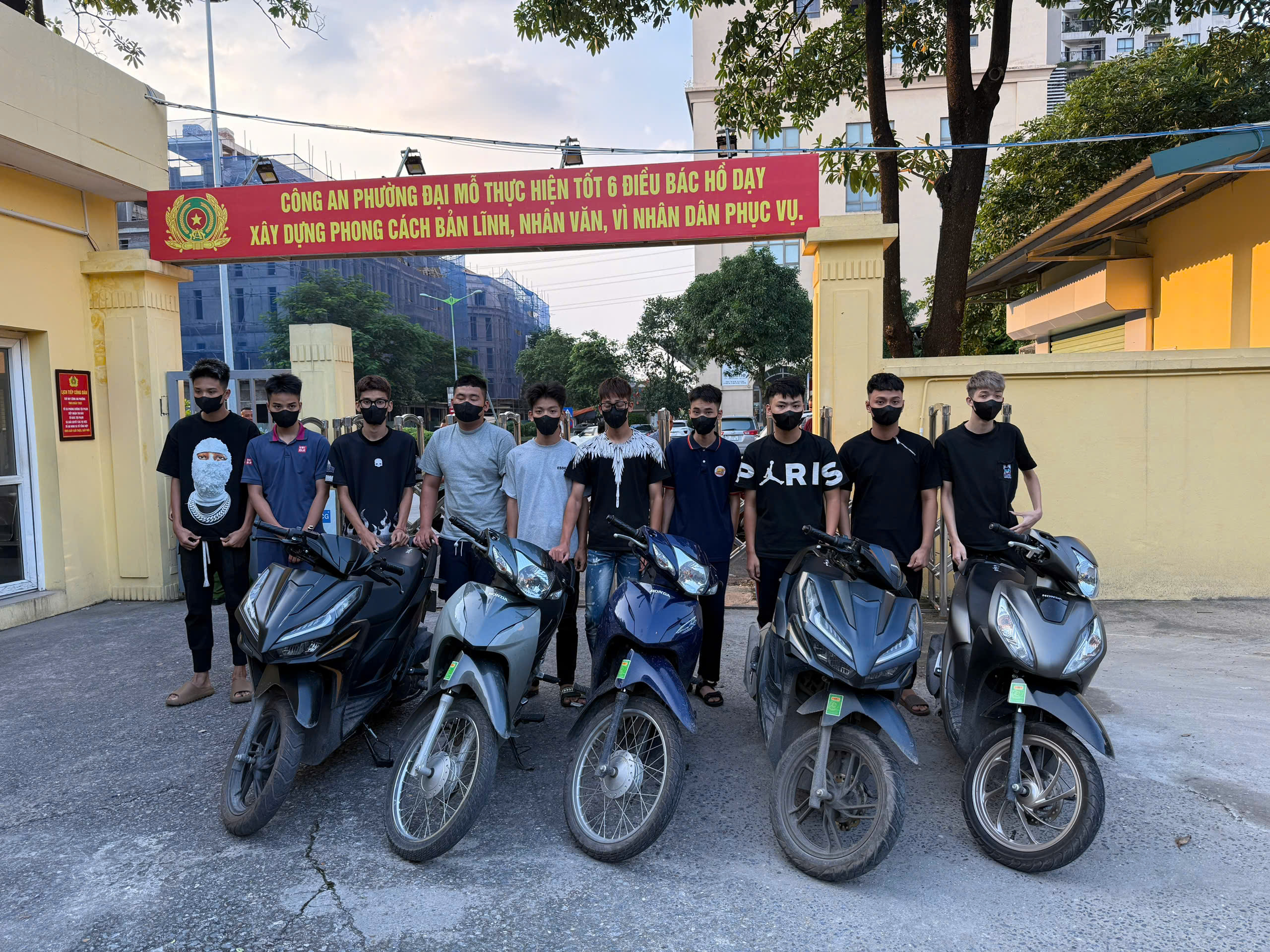 Cái giá phải trả cho hành vi ngông cuồng, "bốc đầu" xe máy giữa đêm khuya