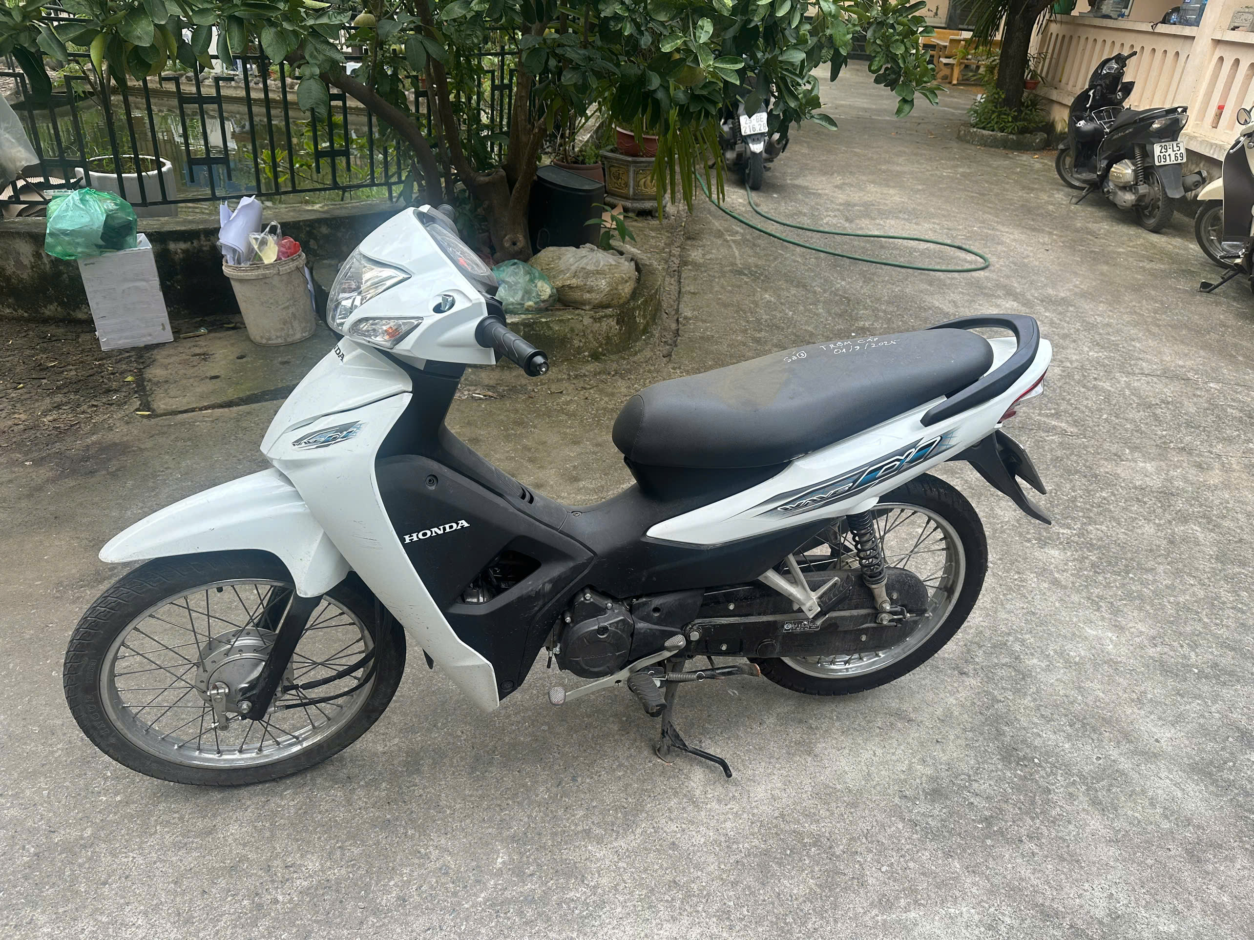 Tìm chủ sở hữu xe máy liên quan vụ trộm cắp tài sản