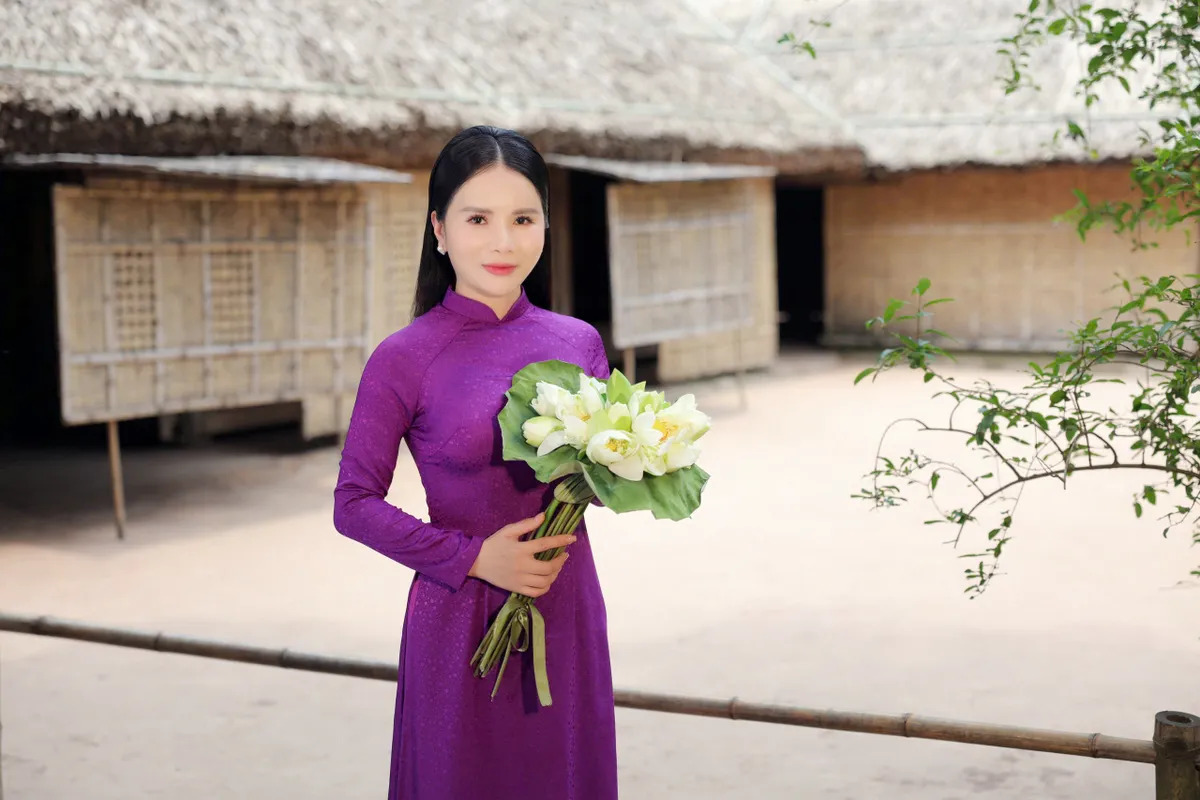 Đinh Thành Lê về Làng Sen quê Bác quay MV "Người về thăm quê"