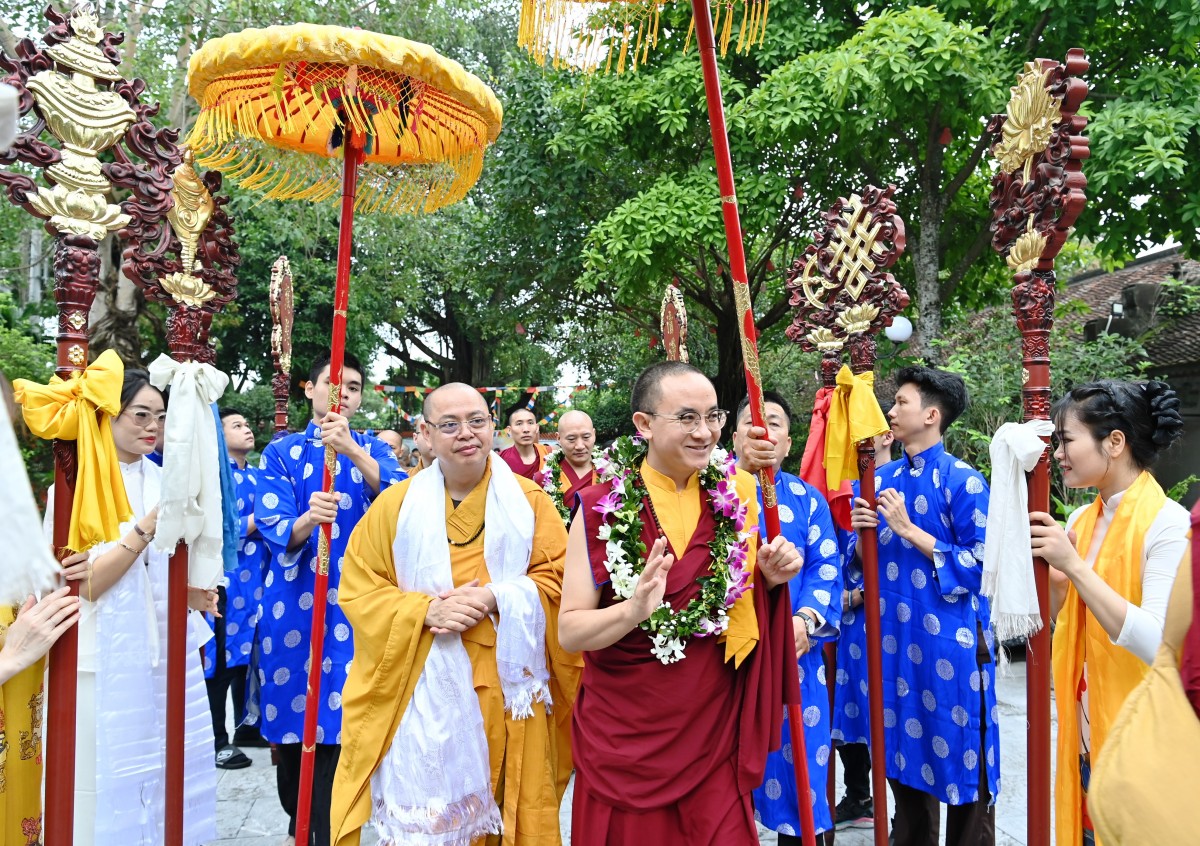 Chùa Sủi, Hà Nội đón đoàn Phật giáo Nepal, tổ chức lễ cầu nguyện quốc thái dân an