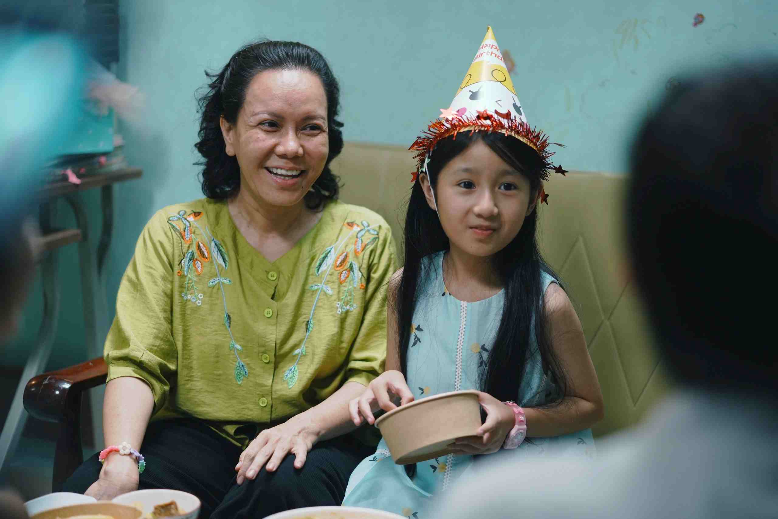 Phim nào đang dẫn đầu doanh thu phòng vé Việt?