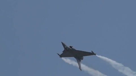 [Info] Ấn Độ điều siêu tiêm kích Rafale tới gần biên giới với Trung Quốc