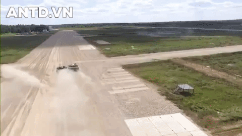 [ẢNH] Trung Quốc 'độ' xe tăng để thi đấu tại Army Games 2021