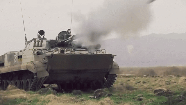 [Info] 'Nữ hoàng bộ binh' BMP-3 Azerbaijan bị xé nát khi trúng đạn pháo Armenia