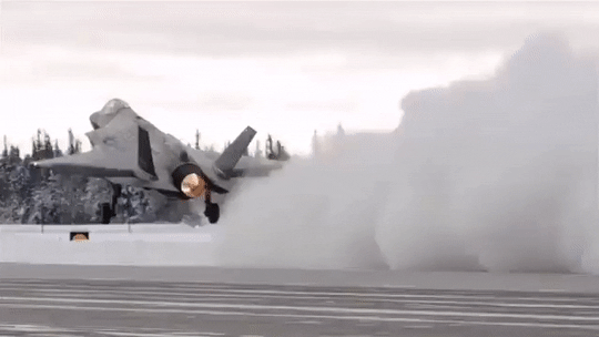 Tiêm kích tàng hình F-35A Hàn Quốc mài bụng xuống đường băng