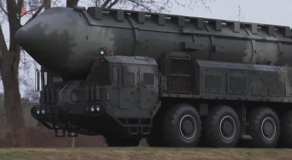 Siêu tên lửa Hwasong-18, 'sức mạnh cán cân' trên bàn đàm phán của Triều Tiên? | Báo điện tử An ninh Thủ đô