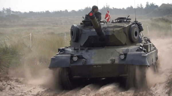 Vì sao Ukraine từ chối nhận lô 10 xe tăng Leopard 1?