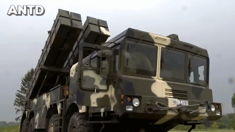 Sức mạnh đáng sợ của hệ thống pháo phản lực phóng loạt Polonez-M