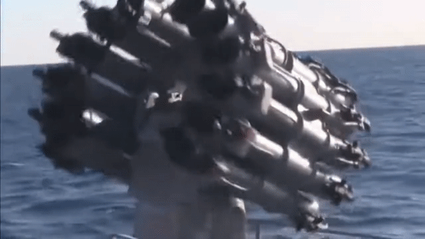 Vì sao Nga gắn 'rồng biển' RBU-6000 lên xe tải tại Đông Âu