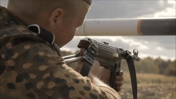 Vì sao súng tiểu liên MP-40 được lính Đức ưa chuộng trong Thế chiến II?