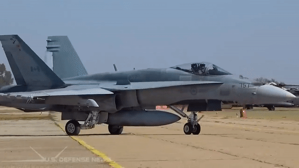 Quyết định chiến lược của Ukraine khi từ chối nhận tiêm kích F/A-18