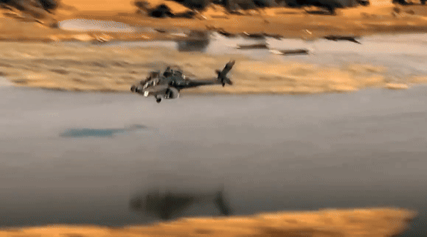 Trực thăng tấn công AH-64 Apache Mỹ liên tiếp rơi 