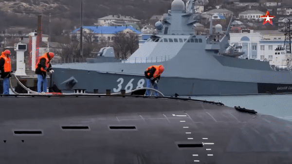 Ukraine lo ngại khi Nga điều động cùng lúc 3 tàu ngầm Kilo ra Biển Đen