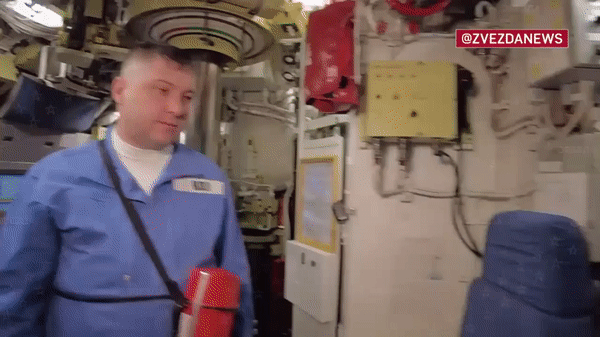 Ukraine lo ngại khi Nga điều động cùng lúc 3 tàu ngầm Kilo ra Biển Đen
