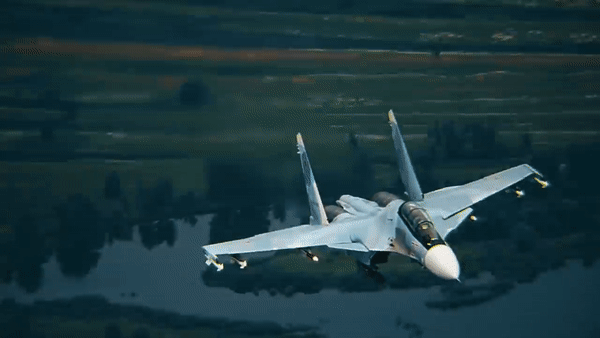 Chiến đấu cơ Su-30SM Nga mất tích trên Biển Đen sau khi tập kích Ukraine