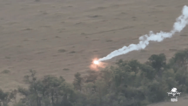 Drone Nga rải mưa lửa lên phòng tuyến Ukraine