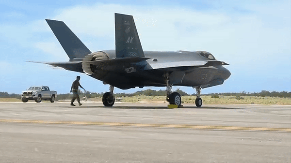 Mỹ tăng cường sức mạnh sườn đông NATO sau khi bán 32 chiếc F-35 cho Romania