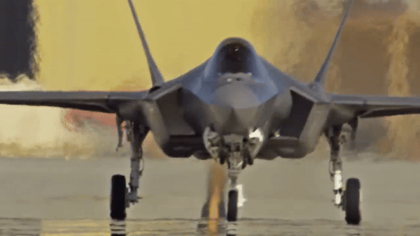 Mỹ tăng cường sức mạnh sườn đông NATO sau khi bán 32 chiếc F-35 cho Romania