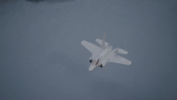 Mỹ tăng cường sức mạnh sườn đông NATO sau khi bán 32 chiếc F-35 cho Romania