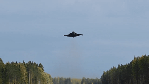 Mỹ tăng cường sức mạnh sườn đông NATO sau khi bán 32 chiếc F-35 cho Romania