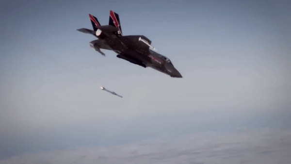 Mỹ tăng cường sức mạnh sườn đông NATO sau khi bán 32 chiếc F-35 cho Romania