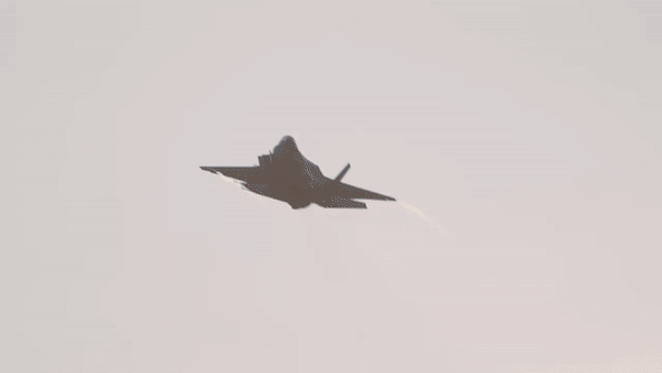 Mỹ tăng cường sức mạnh sườn đông NATO sau khi bán 32 chiếc F-35 cho Romania