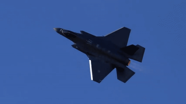 Mỹ tăng cường sức mạnh sườn đông NATO sau khi bán 32 chiếc F-35 cho Romania