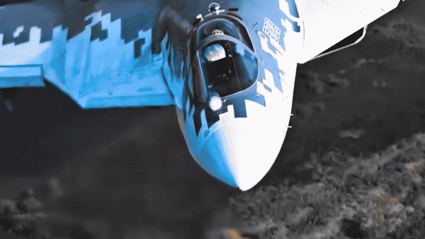 Báo Anh: Nga gặp khó khăn trong việc sản xuất Su-57 do thiếu linh kiện phương Tây