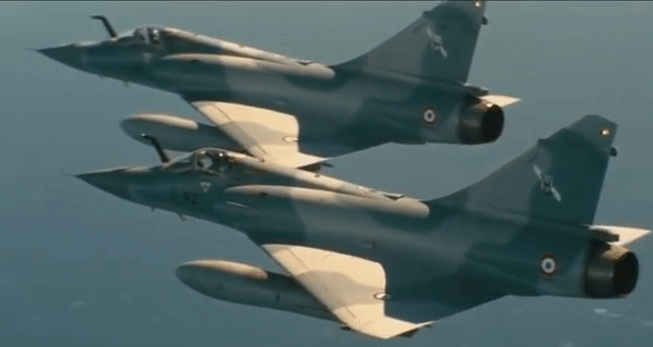 Ấn Độ muốn Qatar giảm giá phi đội 12 tiêm kích Mirage 2000