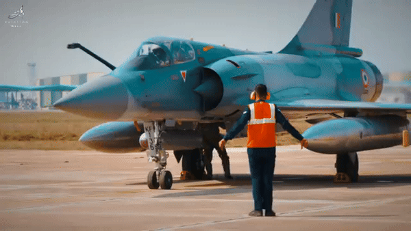 Ấn Độ muốn Qatar giảm giá phi đội 12 tiêm kích Mirage 2000