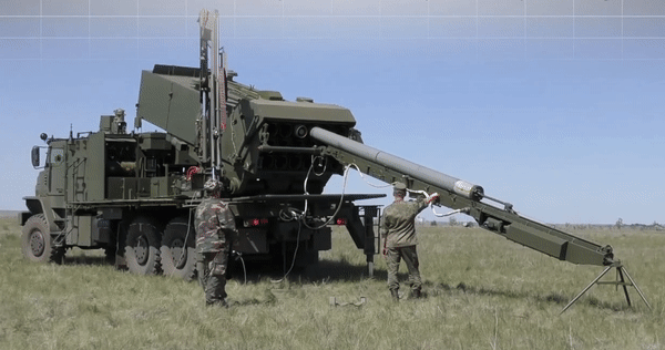 Pháo nhiệt áp TOS-2 Nga hủy diệt mục tiêu ở Donetsk