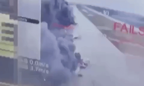 Máy bay ném bom siêu thanh Tu-22M3 Nga bốc cháy trong đòn tập kích của Ukraine?