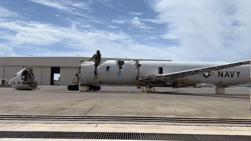 Vì sao Mỹ phải băm nát 'sát thủ săn ngầm' hiện đại P-8A Poseidon?