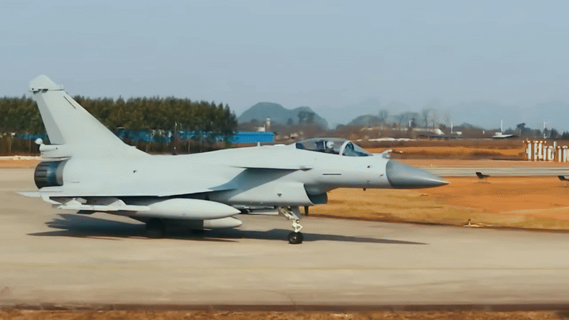 Tiêm kích J-10C Trung Quốc hạ chiến đấu cơ tàng hình ‘quân xanh’ bằng ‘chiêu’ mới