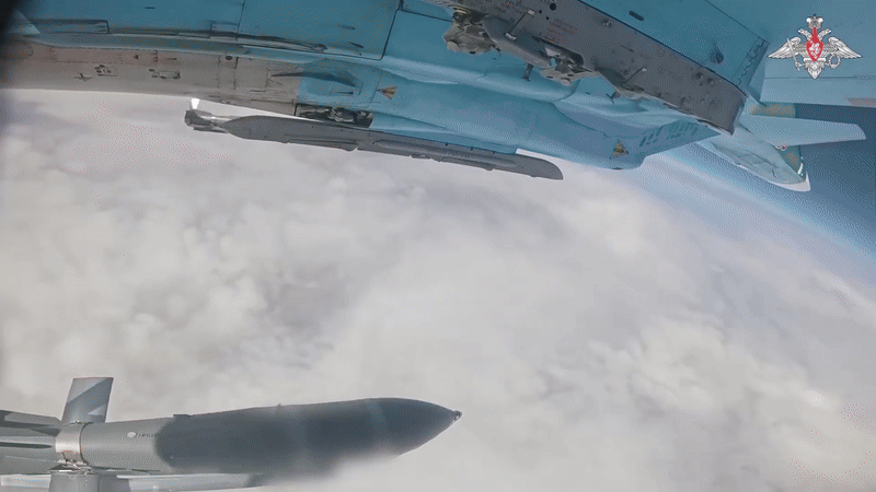 Nga có thể đã tập kích Ukraine bằng bom lượn tầm xa 150 km trang bị trên Su-34