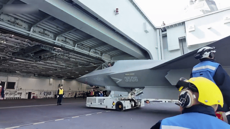 Trung Quốc chính thức biên chế tàu sân bay Phúc Kiến