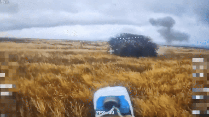 Ukraine học theo thiết kế giáp 'lông nhím' của xe tăng Nga để chống drone