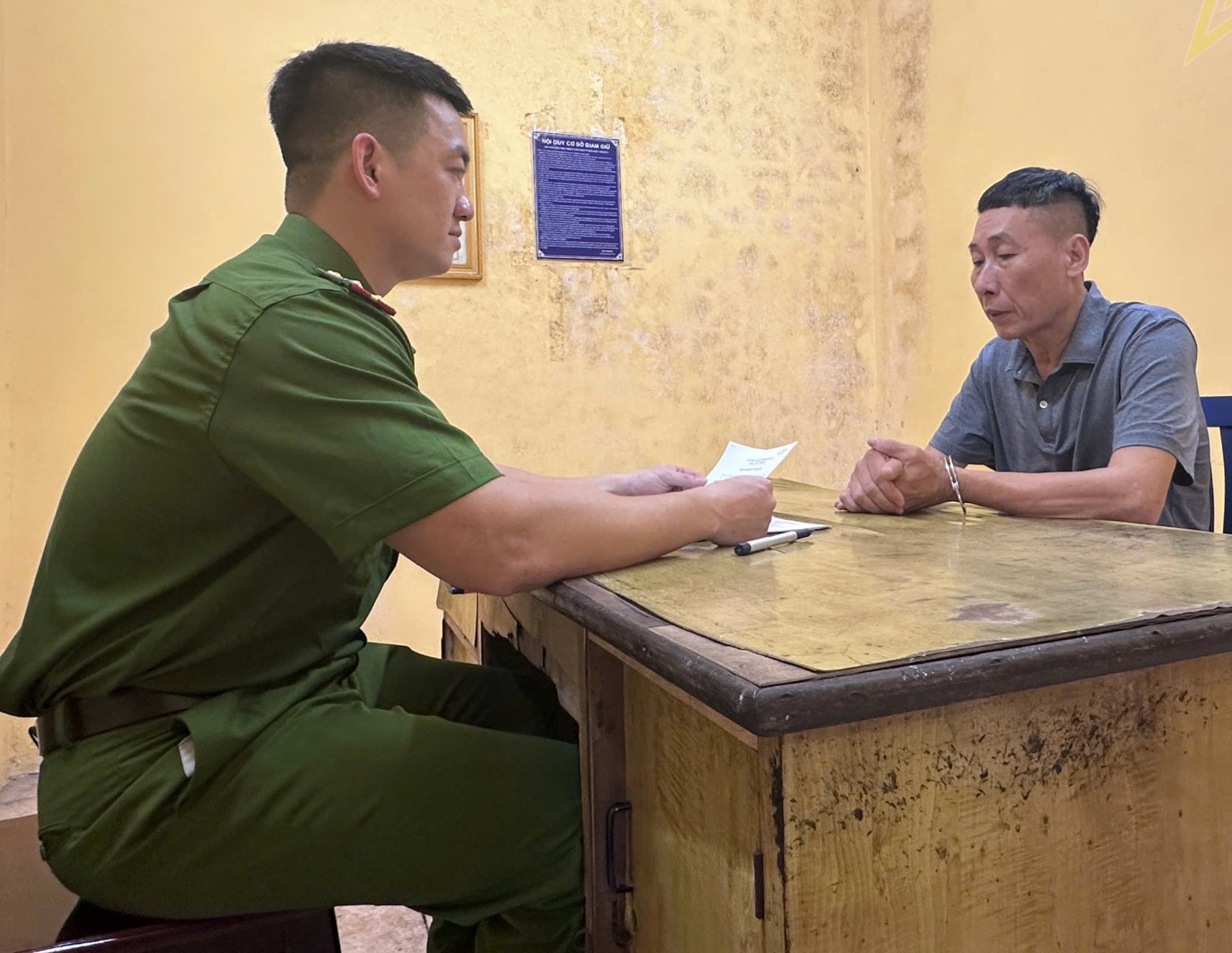 Bắt lãnh đạo và cán bộ xã Tự Nhiên về tội "Nhận hối lộ"