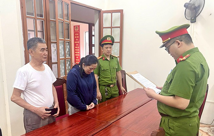 Bắt nguyên cán bộ y tế lừa đảo, chiếm đoạt hơn 2 tỷ đồng